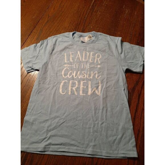 New Youth Medium Leader of the Cousin Crew Short Sleeve Tee T-Shirt Top Blue - Picture 1 of 4